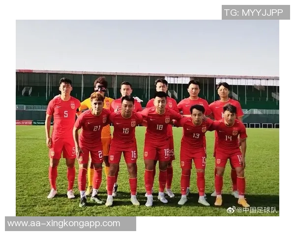 国足海外拉练或将采用双后腰战术球员位置与俱乐部基本一致 国足海外拉练或将采用双后腰战术球员位置与俱乐部基本一致