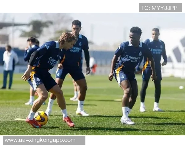 塞巴略斯每日坚持训练赢得皇马教练组高度赞赏与认可